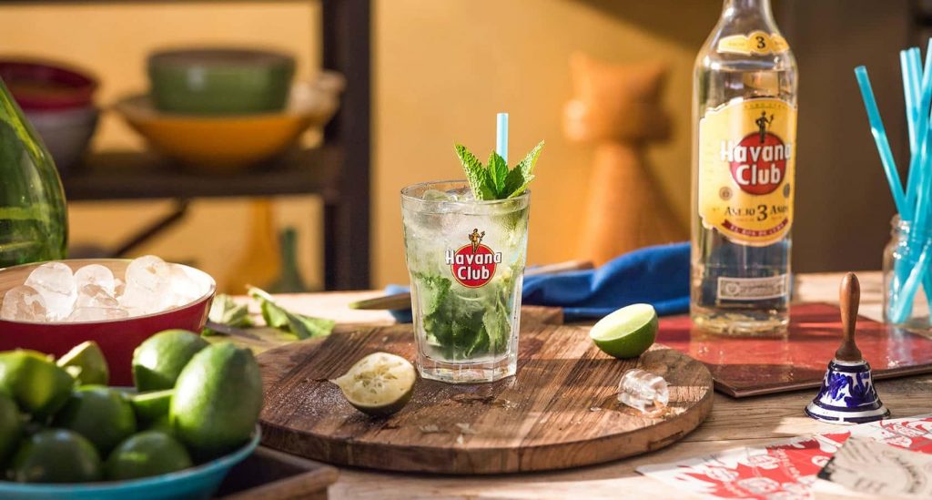 cuban mojito cocktail