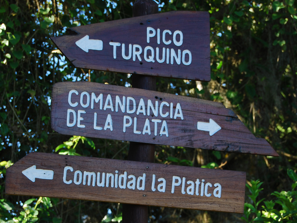 Trail sign to pico turquino